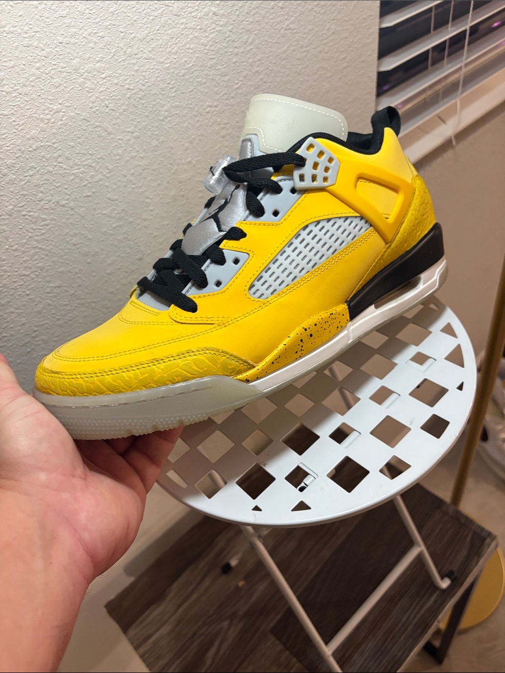 Jordan Spizike Low Lightning Yellow Size 11 HF4319-741